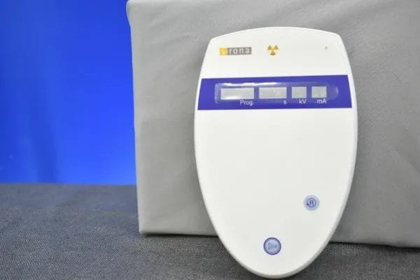 Sirona Dental Systems XG-3 Remote Exposure Box with Handswitch