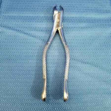 Henry Schein Stainless Steel Extraction Forceps – 62