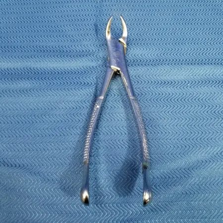 Stainless Steel Extraction Forceps – 151