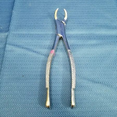Stainless Steel Extraction Forceps – 23
