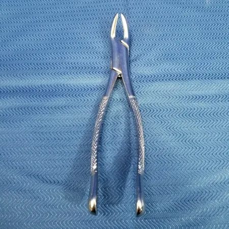 Henry Schein Stainless Steel Extraction Forceps – 151